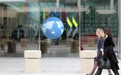 România în pragul unui nou impuls de creștere economică, dar cu provocări majore în sfera fiscală și a competitivității România a traversat ultimele două decenii o perioadă de creștere economică remarcabilă, înregistrând progrese în nivelul de venituri și productivitate care s-au apropiat vertiginos de mediile OECD