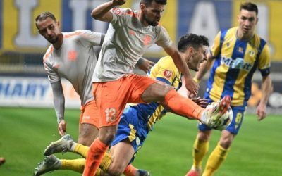 Lupta pentru salvarea de la retrogradare devine din ce în ce mai strânsă în Liga I, iar partida dintre Metaloglobus și Petrolul Ploiești, programată astăzi la ora 15:00, promite să fie una crucială pentru soarta celor două formații