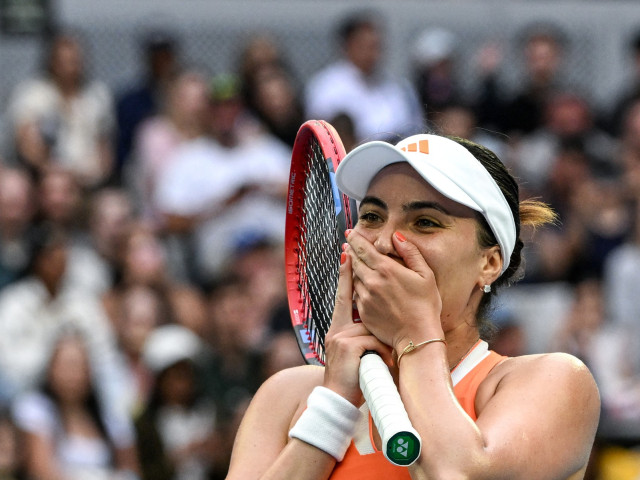 Partida amânată de la WTA Miami a adus tensiune și așteptare în rândul iubitorilor de tenis Duminică, la Miami, tensiunea și emoția au fost din nou în centrul atenției în lumea tenisului feminin, după ce partida dintre Gabriela Ruse și Antonia Ruzic, programată inițial pentru ziua precedentă, a fost reprogramată din cauza condițiilor meteo