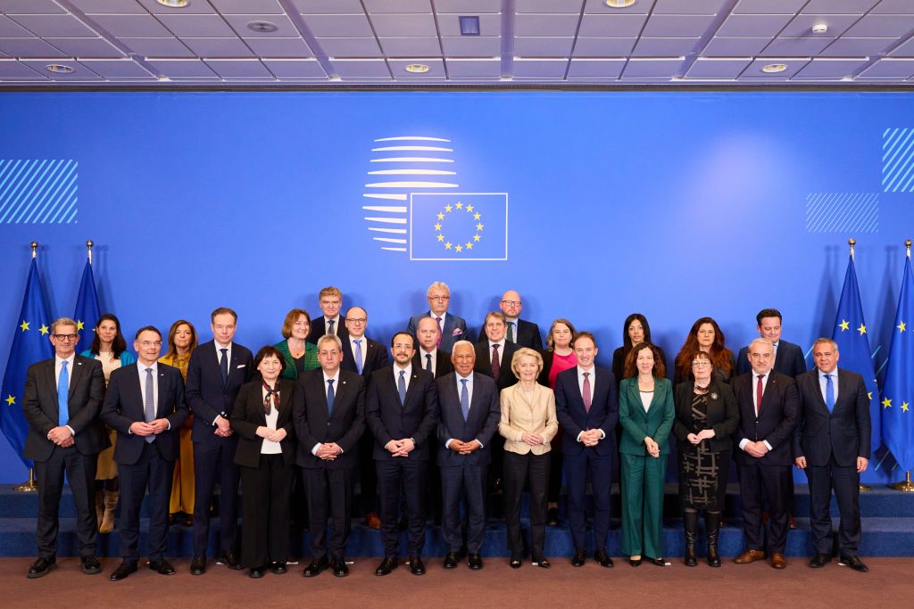 Liderii europeni și partenerii sociali au consolidat, recent, un mesaj de urgență, în contextul tumultuos al economiei interne și al provocărilor geopolitice globale