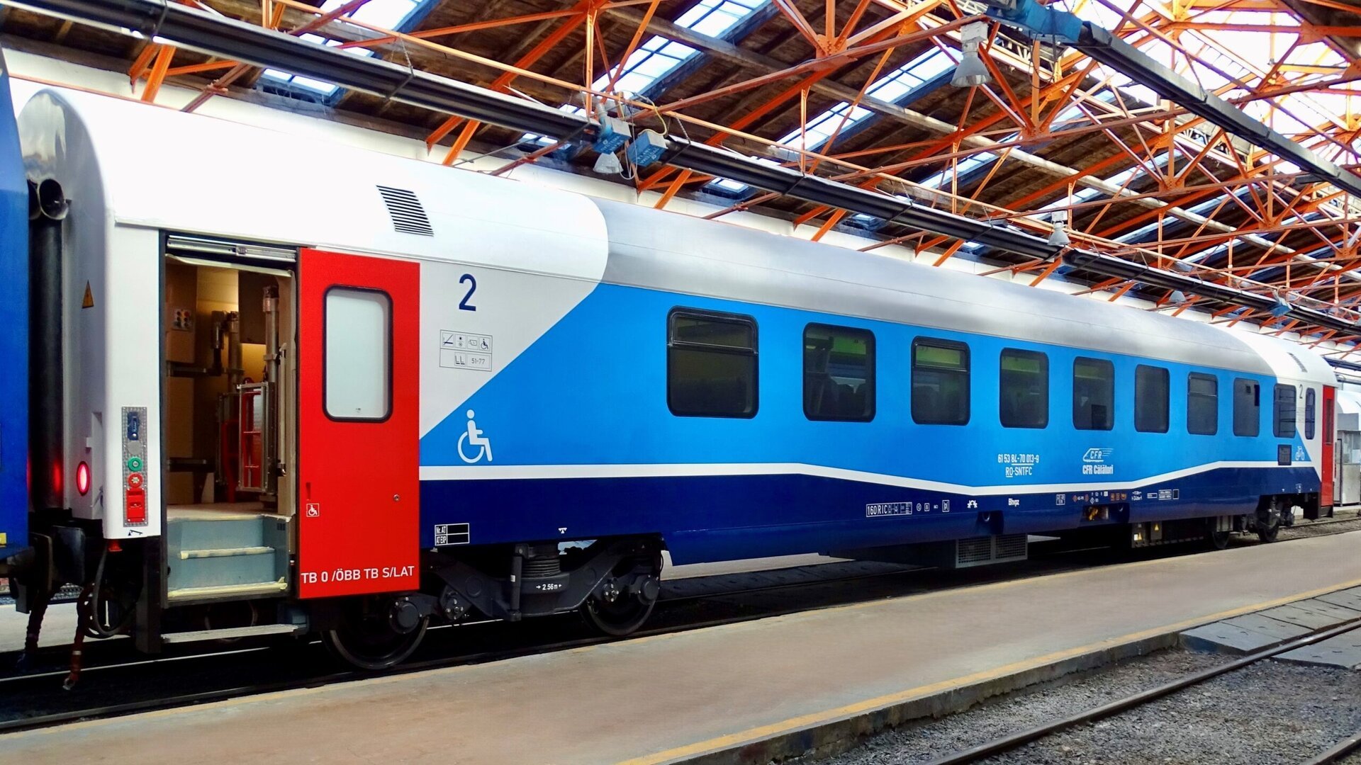 Electroputere VFU Pașcani finalizează praguri pentru modernizarea vagoanelor de călători