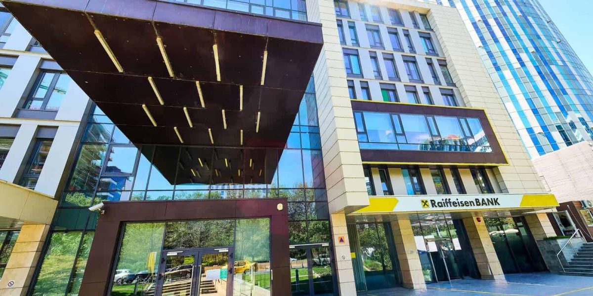 Raiffeisen Bank negociază preluarea Garanti România pentru 550 milioane euro