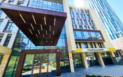 Raiffeisen Bank International se pregătește să devină unul dintre cei mai mari jucători bancari din România, urmând să finalizeze o tranzacție de amploare care îi va multiplica prezența pe piața locală