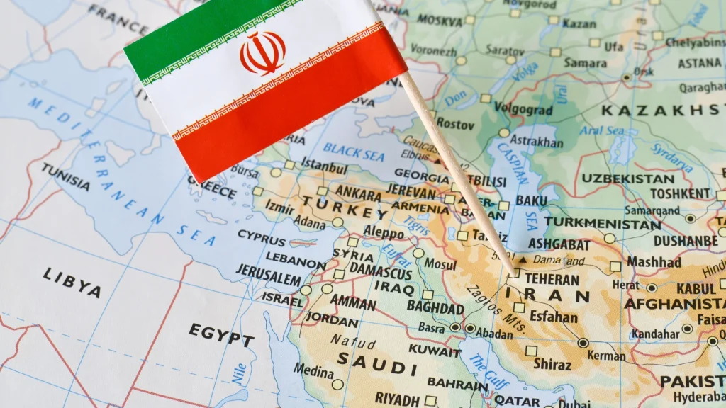 Criza din Orientul Mijlociu zdruncină piețele mondiale de energie: prețurile la benzină și motorină în continuă creștere Conflictele care au izbucnit recent în Golful Persic au declanșat o reacție rapidă și profundă pe piețele internaționale de energie, afectând direct prețurile petrolului pe care lumea depinde pentru alimentarea transporturilor, industriei și gospodăriilor