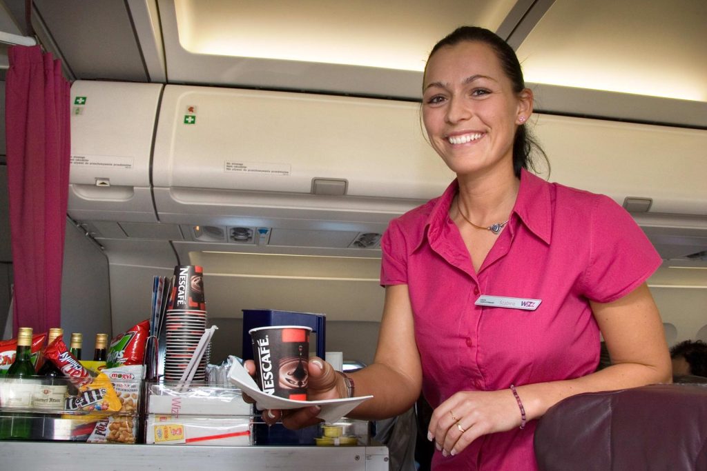 Wizz Air a introdus un sistem inovator de comenzi digitale la bord, menite să transforme experiența pasagerilor și să eficientizeze serviciile de pe avioane