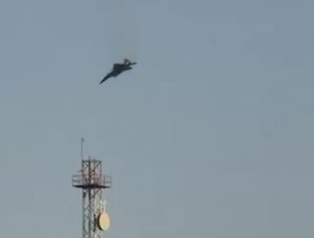 Aeroportul internațional din Kuweit, unul dintre cele mai importante hub-uri din Golf, a fost ținta unui atac cu drone sâmbătă dimineață, eveniment care a provocat pagube semnificative și a ridicat semne de întrebare cu privire la securitatea zonei