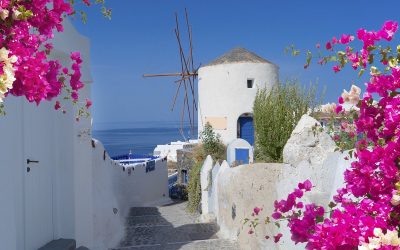 Vacanțele în Grecia, destinație preferată de europeni pentru frumusețea sa și raportul calitate-preț, riscă să devină mai costisitoare în sezonul estival al anului 2026