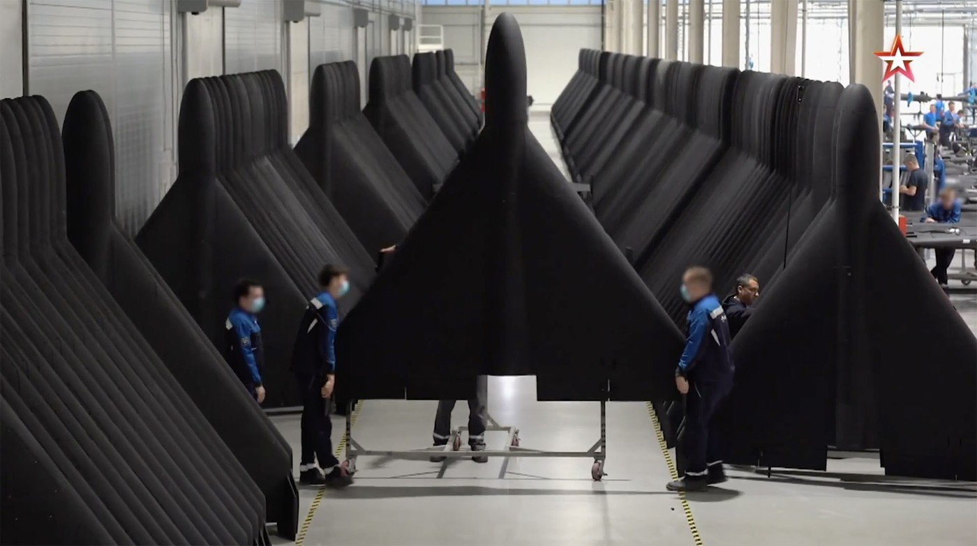 Discuții între Pentagon și țările din Golf pentru achiziționarea de drone interceptoare din Ucraina, menite să contracareze atacurile iraniene În eforturile de a-și întări apărarea împotriva atacurilor drone și a altor amenințări aeriene, Pentagonul explorează posibilitatea de a colabora cu state din Golf pentru achiziționarea unor drone interceptoare avansate, fabricate în Ucraina