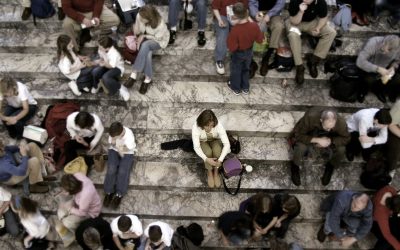 Cum se transformă prietenia într-un serviciu plătit: când conexiunea umană devine o afacere Într-o societate în care conexiunile sociale tradiționale par să se dilueze, apare o nouă industrie: cea a facilitării prieteniilor plătite