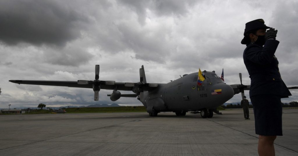Un avion militar columbian de tip Hercules s-a prăbușit luni dimineață în sudul țării, într-o tragedie care a zguduit armata și întregul stat