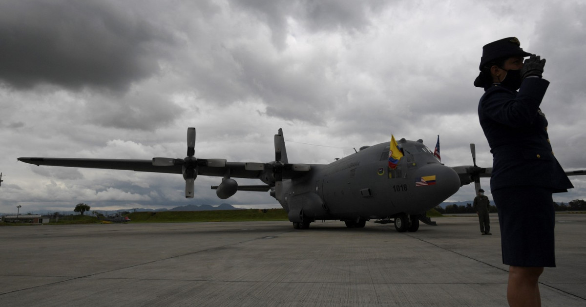 Un avion militar columbian de tip Hercules s-a prăbușit luni dimineață în sudul țării, într-o tragedie care a zguduit armata și întregul stat