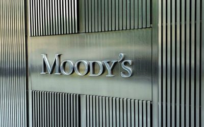 Moody’s menține perspectivă negativă pentru ratingul României, semn că stabilitatea economică a țării rămâne în continuare sub semnul întrebării Dacă până acum România a reușit să își mențină ratingul de credit la nivelul Baa3, cu perspectivă întunecată, ultimele analize ale agenției de evaluare financiară Moody’s Ratings nu aduc vești liniștitoare