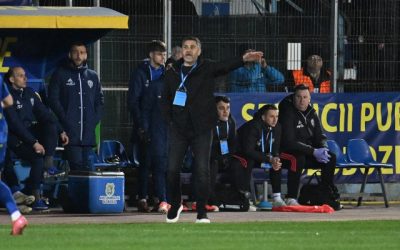 Claudiu Niculescu părăsește postul de antrenor după victoria de la Slobozia și o nouă direcție pentru cariera sa După o perioadă tumultoasă și rezultate oscilante, Claudiu Niculescu și-a anunțat, oficial, decizia de a pleca de pe banca tehnică a Unirii Slobozia