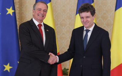 Darryl Nirenberg devine oficial reprezentantul diplomatic al Statelor Unite în România, marcând un nou capitol în relațiile bilaterale Ceremonia de prezentare a scrisorilor de acreditare, desfășurată marți la Palatul Cotroceni, a consfințit începutul oficial al mandatului lui Darryl Nirenberg în România, consolidând angajamentul Washingtonului față de parteneriatul strategic cu țara noastră