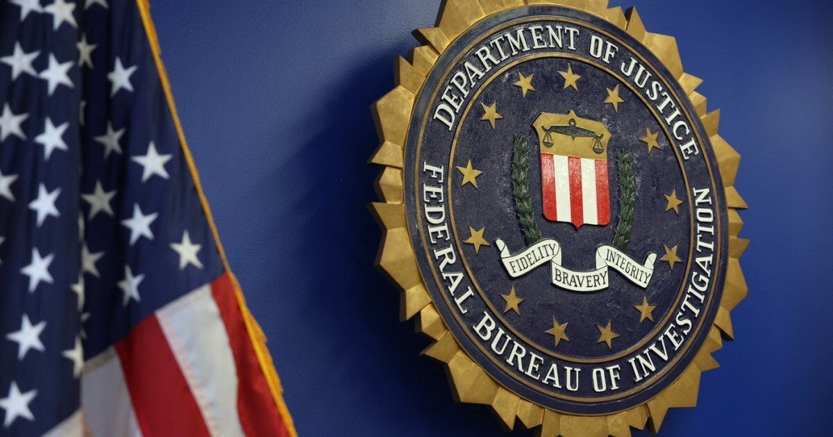 FBI avertizează: Iranul ar putea lansa drone asupra coastei de vest a SUA în represalii pentru atacurile din Irak Tensiuni crescute pe frontul din Orientul Mijlociu se răspândesc și peste Oceanul Pacific, unde autoritățile americane avertizează că Iranul ar putea recurge la acțiuni militare în răspuns la politicile și intervențiile Washingtonului în regiune