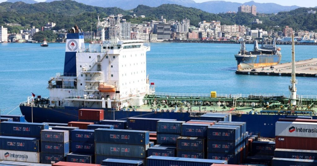 Conflictul energetic global se adâncește din cauza confruntărilor dintre Statele Unite, Israel și Iran, care provoacă perturbări serioase în fluxurile comerciale la nivel mondial