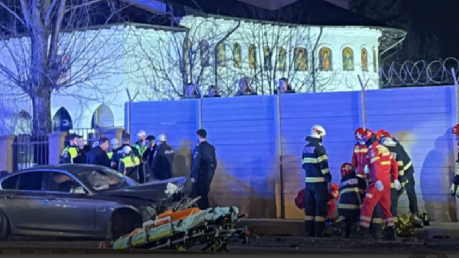 Tragedie pe o stradă din Pitești: un șofer beat provoacă un accident mortal și abandonează scena O noapte fatală pentru pietonii din Pitești, județul Argeș, iar scena sângeroasă a avut loc pe o stradă frecventată, odată cu întunericul ospățului de weekend