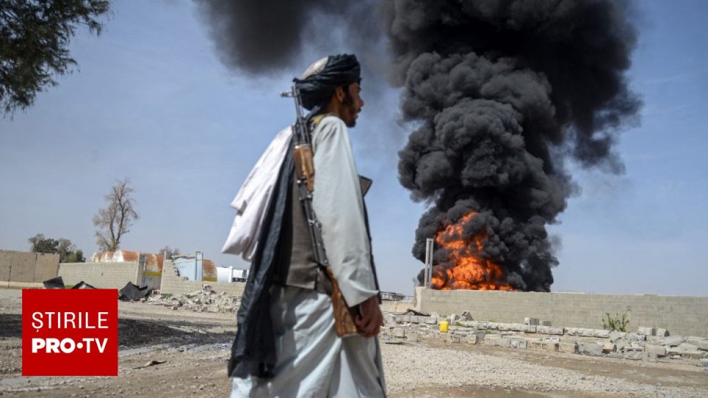 Președintele Pakistanului acuză talibanii afgani de depășirea unei „ linii roșii”