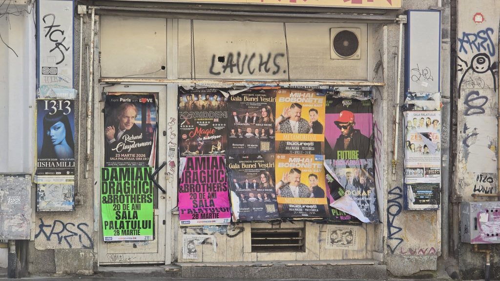 Primarul general al Capitalei, Ciprian Ciucu, declară război afișajului ilegal în București, vizând un fenomen considerat de autorități ca fiind o adevărată problemă urbanistică și estetică