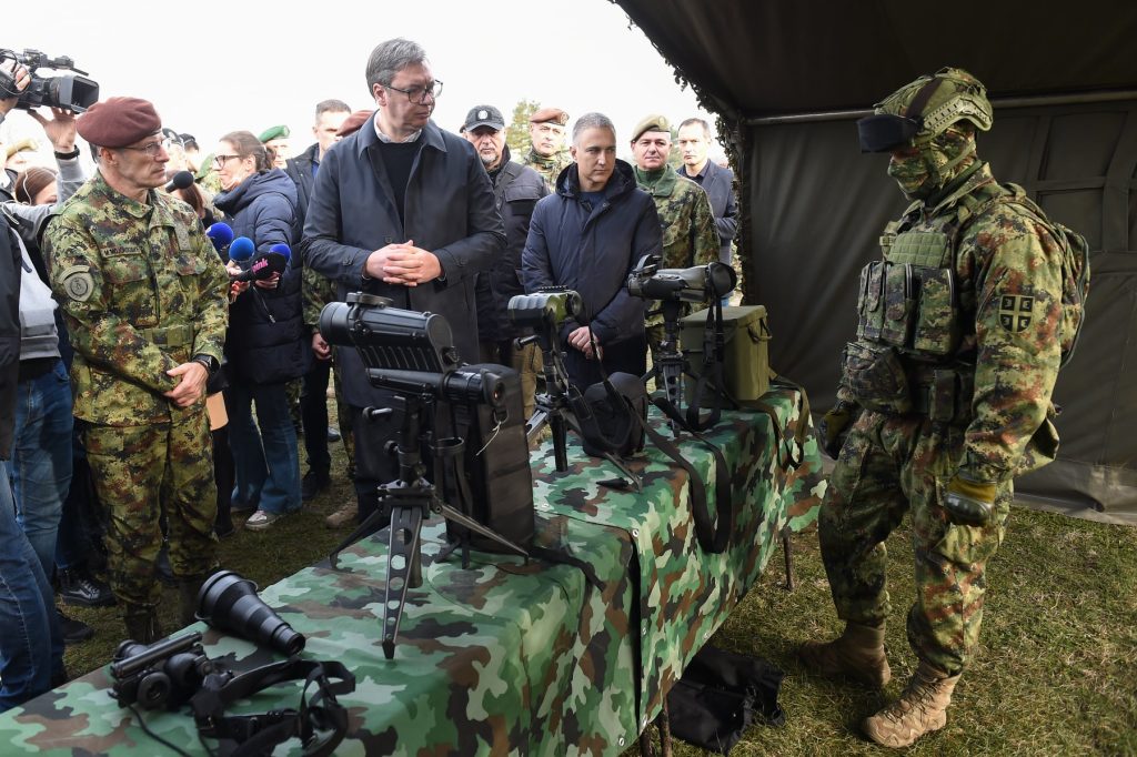 Preşedintele Serbiei, Aleksandar Vucic, a declanșat noi tensiuni regionale, avertizând asupra unui eventual risc de conflict în Balcanii de Vest