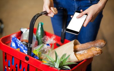 Prețurile alimentelor de bază cresc, iar impactul asupra buzunarului românilor devine tot mai acut, în condițiile în care factorii externi și intern influențează semnificativ piața