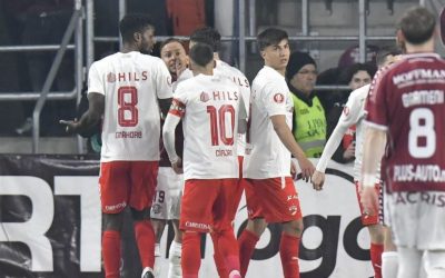 Derby-ul bucureștean din play-off, scena pierdută și câștigată în același timp Astăzi, începând cu ora 21:00, Giuleștiul devine terenul unui duel care promite emotii intense și răsturnări de situație: Rapid întâlnește Dinamo într-un meci esențial pentru configurația finală a play-off-ului din Liga I