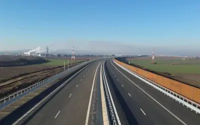Autostrada Moldovei se apropie de finalizare: tronsonul Adjud-Răcăciuni, în avans de execuție Lucrările pe sectorul de autostradă Adjud – Răcăciuni, parte esențială din Autostrada Moldovei (A7), au ajuns într-o fază avansată, semn că proiectul strategic pentru infrastructura rutieră din regiunea de nord-est a țării înaintează cu pași siguri