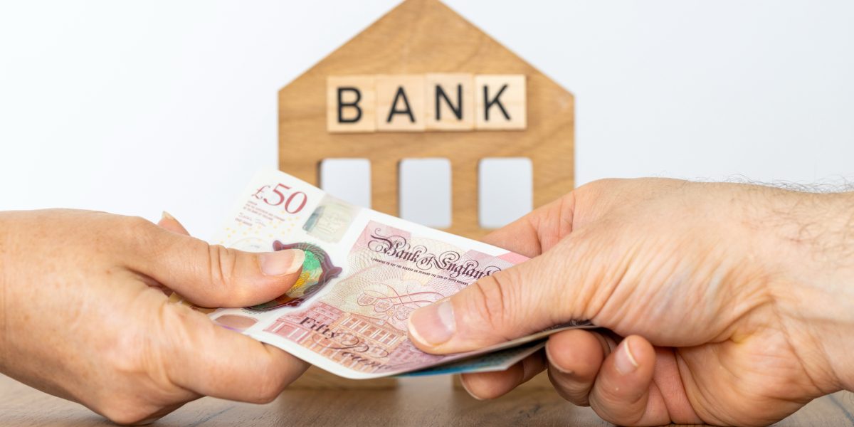 Banca introduce verificări suplimentare pentru tranzacțiile cu cardul