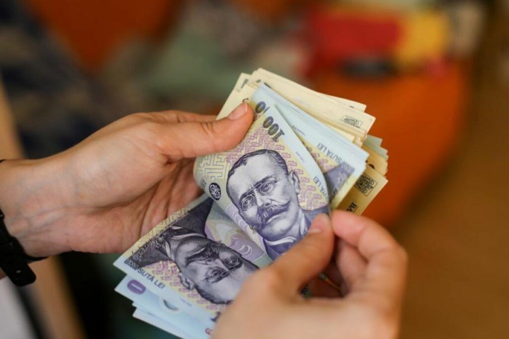 Expertiza indică un nou val de creșteri ale prețurilor în România, alimentat de tensiunile din Orientul Mijlociu, în special de conflictul din Iran