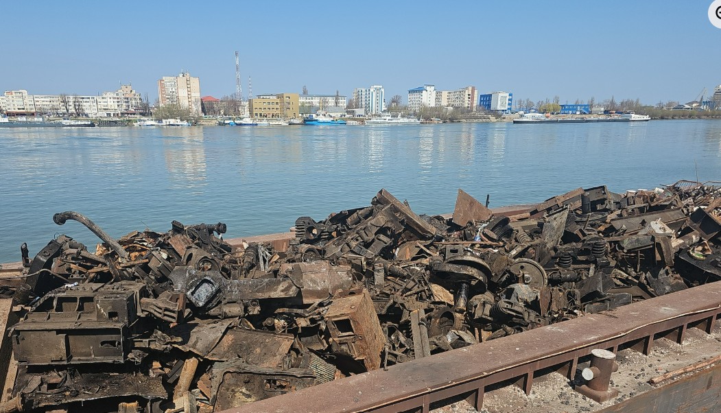 Transport ilegal de deșeuri oprit în zona Galați pe Dunăre