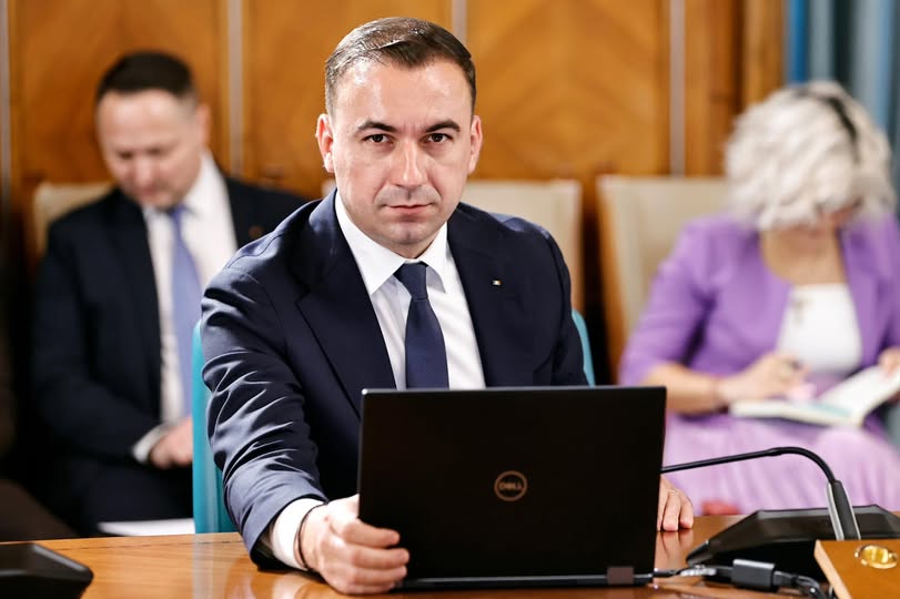 România primește o infuzie semnificativă de fonduri europene pentru a-și moderniza sistemul energetic și a face pași concret către o tranziție verde, cu impact major asupra stabilității prețurilor și integrării surselor regenerabile