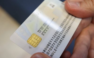 Utilizatorii Revolut din România se confruntă, recent, cu un anumit inconvenient generat de introducerea noului buletin electronic, care a schimbat radical modul în care informațiile despre identitatea cetățenilor sunt afișate și stocate