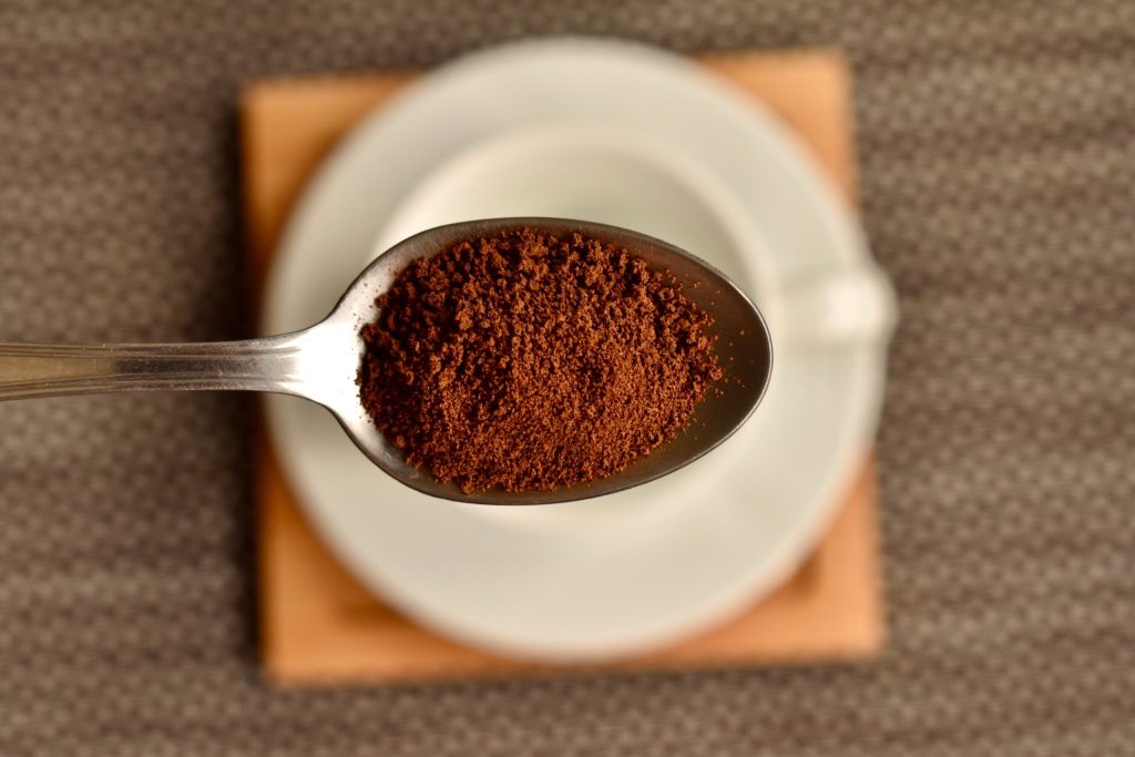 Ghid pentru prepararea cafelei ideale acasă, cu buget redus