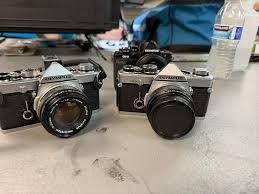 Camerele cu film revin în tendințe în lumea fotografiei