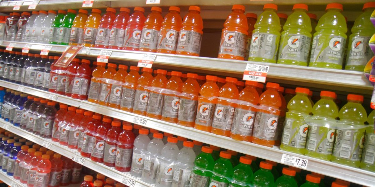 De ce capacele sticlelor de apă și sucuri sunt diferite: explicația designului