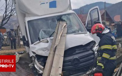Un incident rutier grav a avut loc joi pe șoseaua națională DN 15, în județul Neamț, punând accentul pe riscurile la care se confruntă șoferii zilnic și importanța respectării regulilor de circulație