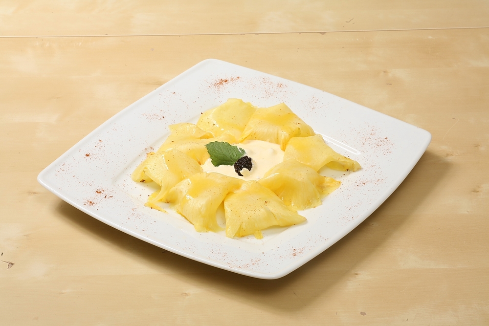 În lumea gusturilor dulci, dintre cele mai mari dileme ale celor care își doresc să păstreze o siluetă armonioasă rămâne tendința de a se răsfăța cu deserturi, chiar și în perioadele de restricție calorică