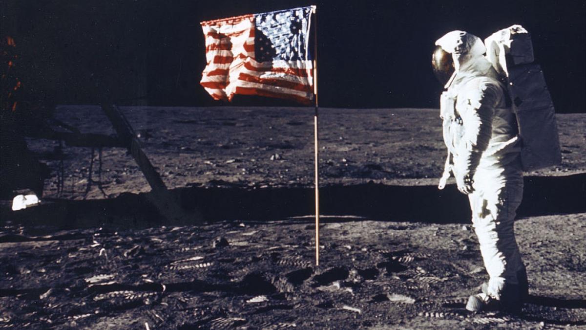 Declarațiile astronauților Apollo 11 la aterizarea pe Lună