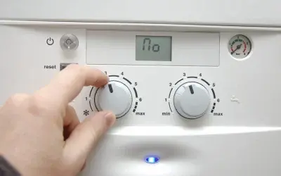 Locuitorii blocurilor cu centrale termice de apartament trebuie să fie atenți la noile reglementări care impun controale și măsuri de siguranță stricte, altfel riscând amenzi usturătoare, de până la 100.000 de lei