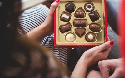 Deși ciocolata este unul dintre cele mai îndrăgite deserturi din lume și se bucură de o popularitate indiscutabilă în rândul românilor, consumul de acest deliciu dulce rămâne surprinzător de scăzut în comparație cu alte țări europene