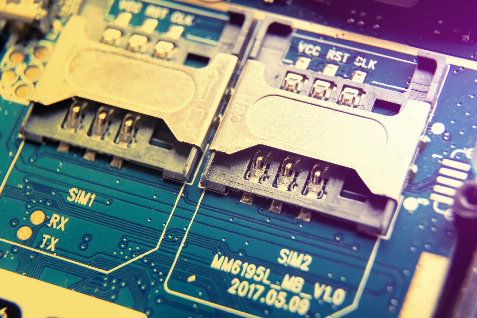 Criza globală a memoriei RAM și a componentelor semiconductoare continuă să creeze probleme serioase pentru industrie, cu efecte resimțite direct asupra prețurilor consumatorilor și asupra proiectelor de tehnologie de ultimă generație