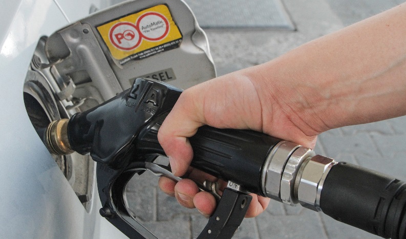 Antreprenori: 75% estimează creșteri de costuri din cauza crizei din Orientul Mijlociu, cu combustibilul ca principal factor