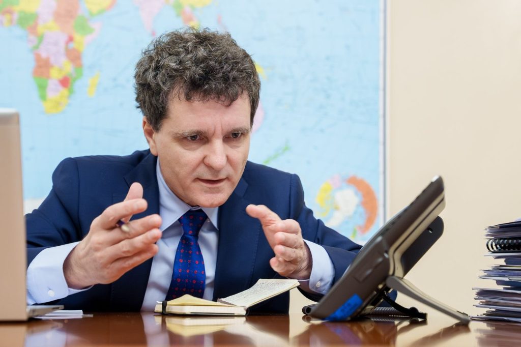 Nicușor Dan solicită măsuri urgente pentru reducerea prețului energiei în contextul European Primarul Capitalei, Nicușor Dan, a intervenit marți în cadrul reuniunii grupului de state „Prietenii Competitivității”, o inițiativă paneuropeană dedicată coordonării politicilor economice și energetice pentru perioada următoare