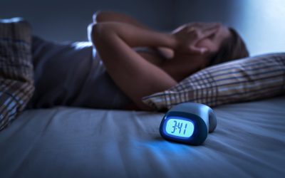 Dispozitivele inteligente de monitorizare a somnului, aparent utile pentru gestionarea obiceiurilor de odihnă, pot avea un efect neașteptat asupra unor persoane care suferă de insomnie
