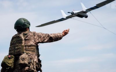 Olanda lansează o revoluție în domeniul apărării: integrarea dronelor în toate unitățile de luptă Pe scena militară europeană, Olanda face un pas important către adaptarea la noile realități ale războiului modern, anunțând că va introduce dronele în toate unitățile de luptă ale armatei sale