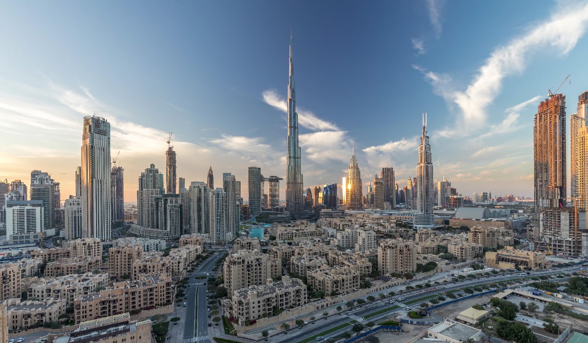 Turismul din Orientul Mijlociu suferă pierderi uriașe din cauza conflictului din Iran Sectorul turistic din regiune traversează o criză profundă afectată de escaladarea conflictului din Iran, iar estimările arată că închiderea spațiului aerian și perturbările legate de război cauzează daune zilnice de cel puțin 600 de milioane de dolari