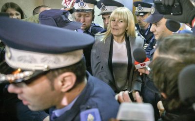 Elena Udrea, despre legătura profundă cu fiica sa și luptele din închisoare Dureros și emoționant, mărturia fostului politician Elena Udrea despre conexiunea cu fiica sa, Eva, și experiențele din perioada de detenție captează atenția tuturor