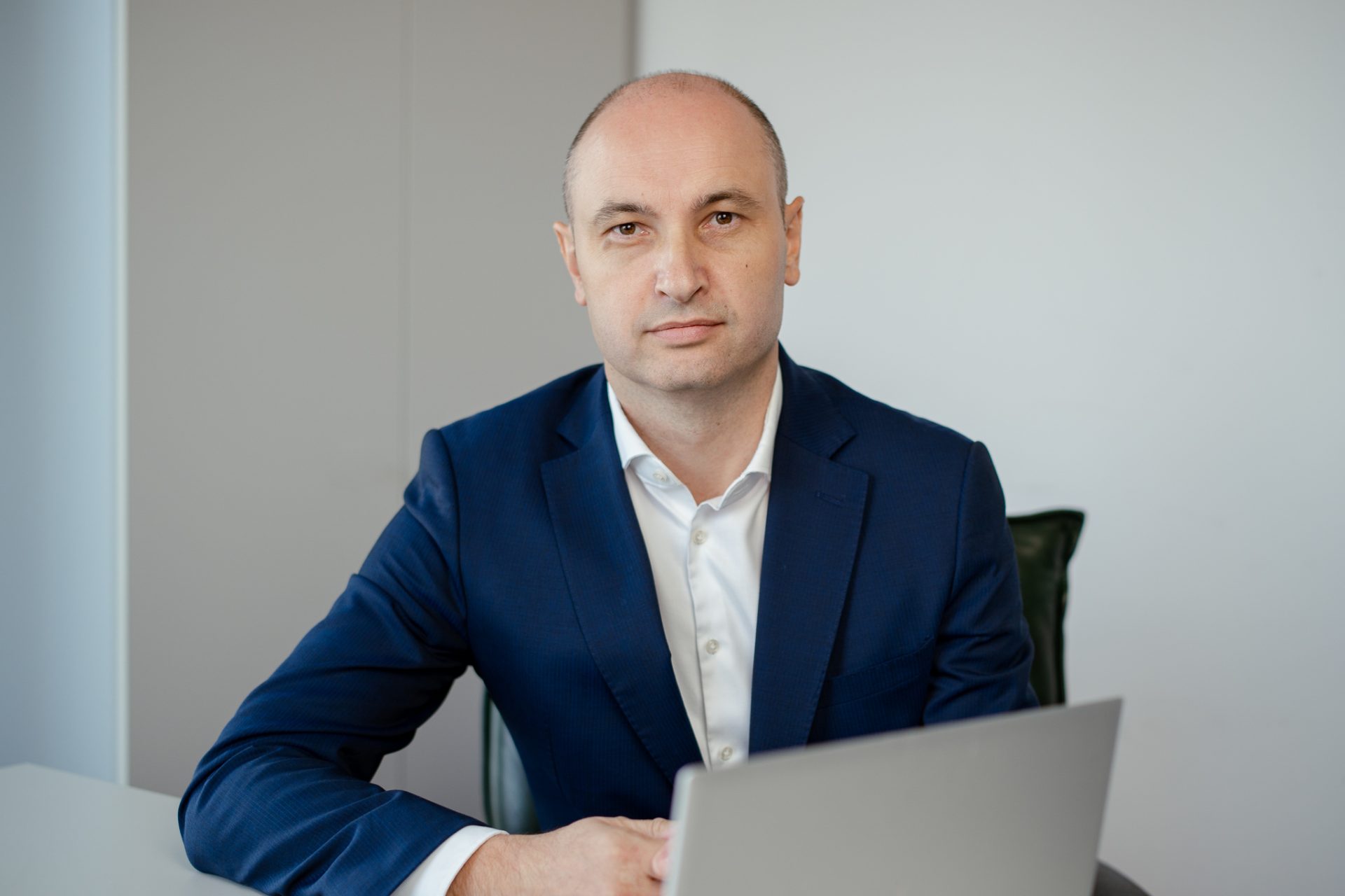 Două decenii de parteneriat strategic între Aon și România: cum a devenit liderul în consultanță și management al riscurilor După 20 de ani pe piața românească, Aon reinforcează rolul său ca principal jucător în domeniul consultanței în managementul riscurilor și asigurărilor