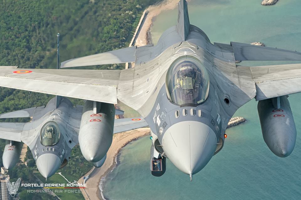 Tensiunile din zonă: raid aerian rusesc aproape de granița României și reacția rapidă a forțelor militare române Un nou episod de escaladare în regiunea de frontieră dintre Ucraina și România a avut loc în primele ore ale dimineții de marți, când forțele ruse au lansat o serie de atacuri cu drone asupra unor localități și infrastructuri vitale din Ucraina, înscriindu-se astfel în pattern-ul recent al acțiunilor militare ale Rusiei în estul european