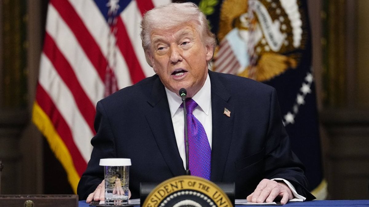 Diferențe majore între Washington și Madrid privind utilizarea bazelor militare în contextul conflictului cu Iranul Tensiunile diplomatice între Washington și Madrid s-au acutizat în ultimele zile, după ce declarațiile oficiale ale celor două țări au ieșit din comun în privința utilizării bazelor militare de la Rota și Morón în cazul unei eventuale ofensive împotriva Iranului